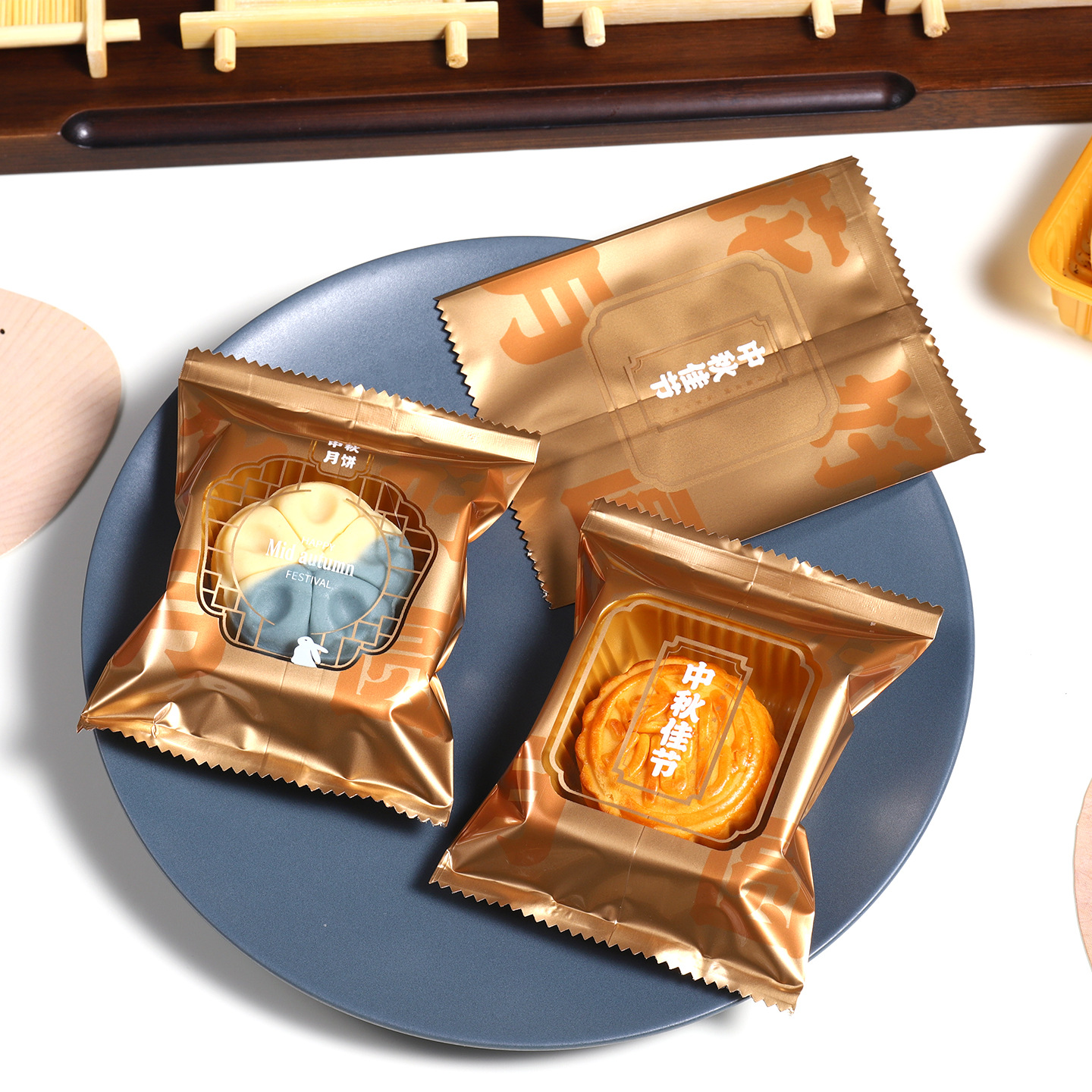 Picture of Spot Wholesale 2025 New Mooncake Packaging Bag 50g 100g Egg Yolk Crisp Mid-Autumn Mooncake Machine-Sealed Packaging Bag