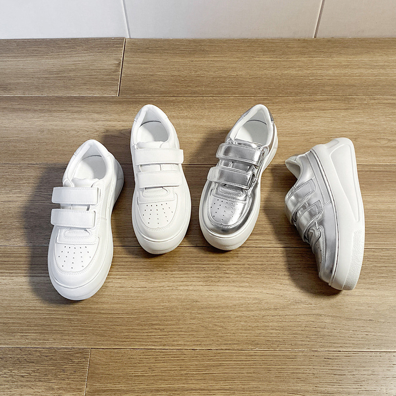 2025 New Autumn and Winter New Style Casual Sports Sneakers for Women with Thick Soles and Smiley Face Velcro, Height Increasing by 6.5cm, White Sneakers Ins