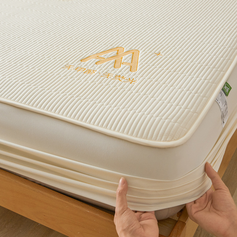 Class A Mother and Infant Grade Soybean Quilted Waterproof Bed Cover One-piece Simmons Mattress Protective Cover Anti-slip Bed Cover Three-piece Set
