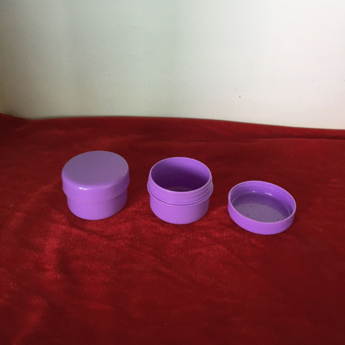 Cosmetic semi-fluid paste sub-packaging box large mouth plastic bottle pp ps acrylic products injection molding