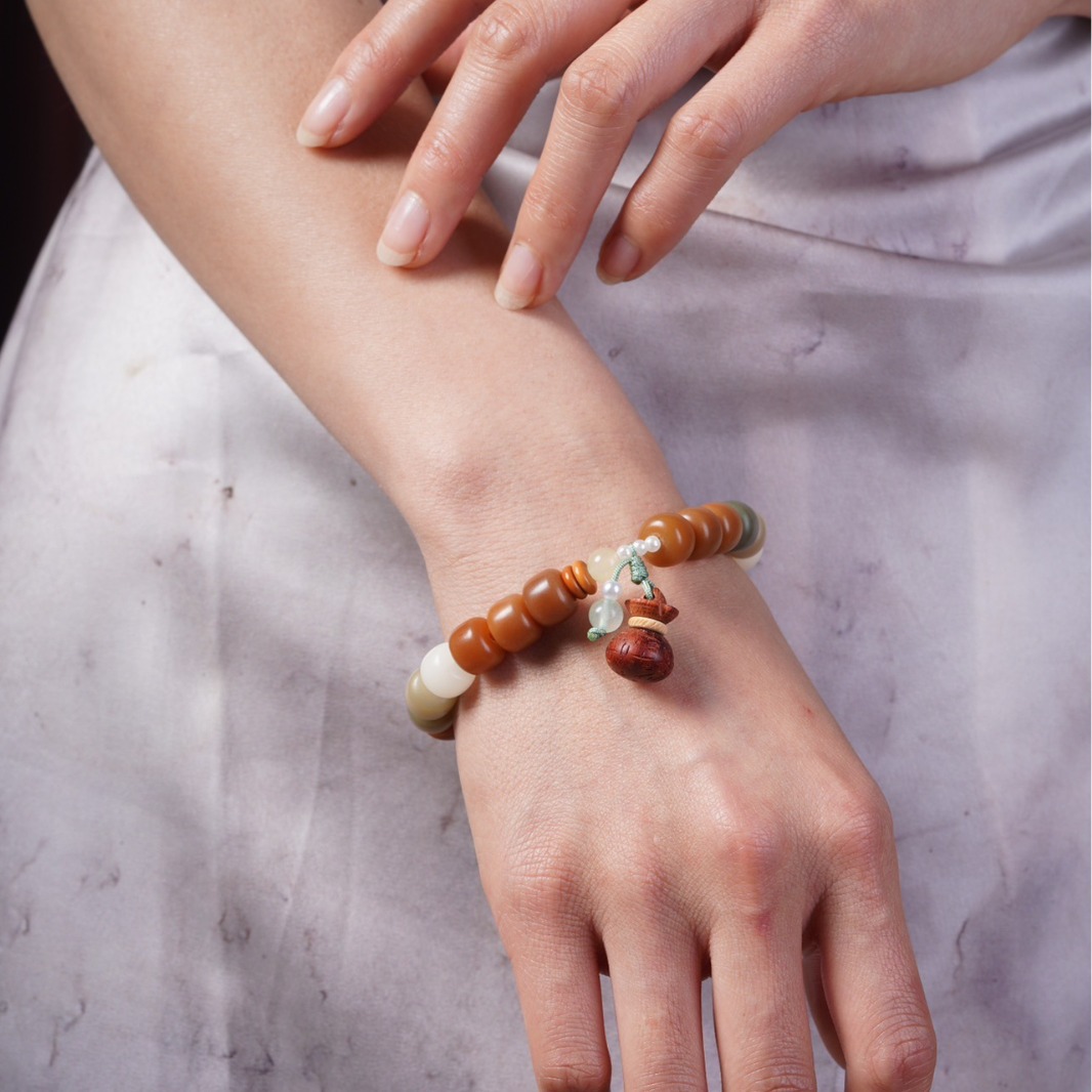 Picture of Hainan Natural White Jade Duobao Bodhi Handheld String DIY Weaving Plate Playing with Nian Buddha Beads for Men and Women Accessories Gifts