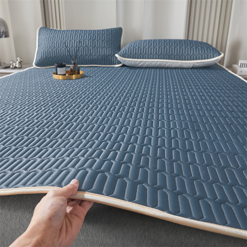 Simple and Fashionable Solid Color Bed Summer New Ice Silk Mat Three-Piece Set Home Ice Silk Mat Student Single Mattress