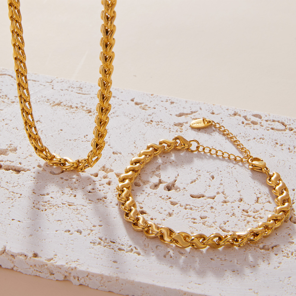 European and American punk copper material Cuban bracelet necklace plated 18k gold thick chain men's and women's hip hop suit factory direct sales