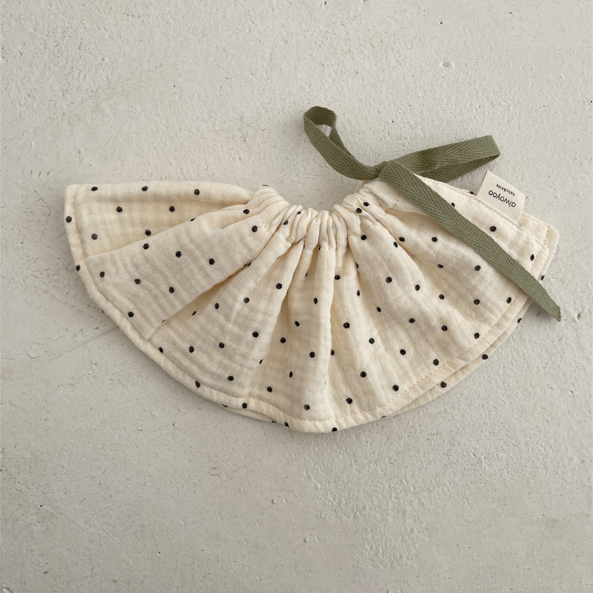 Picture of Newborn baby 4 layers cotton yarn saliva towel gauze bib tether baby saliva towel anti-spitting bib