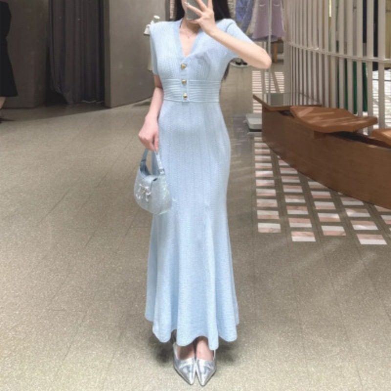 Picture of European and American Cross-Border Women's Clothing V-Neck Short-Sleeved Bodycon Knit Dress with a Stylish Metal Buckle Waist-Cinching Slimming Long Dress