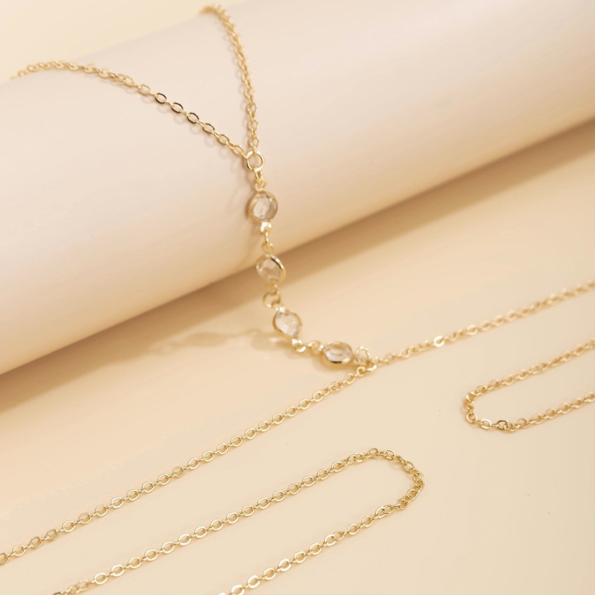 Picture of Amazon Hot Selling Jewelry Women Sexy Crystal Chain Chest Chain Summer Beach Simple Body Chain Chest Chain Copper Chain