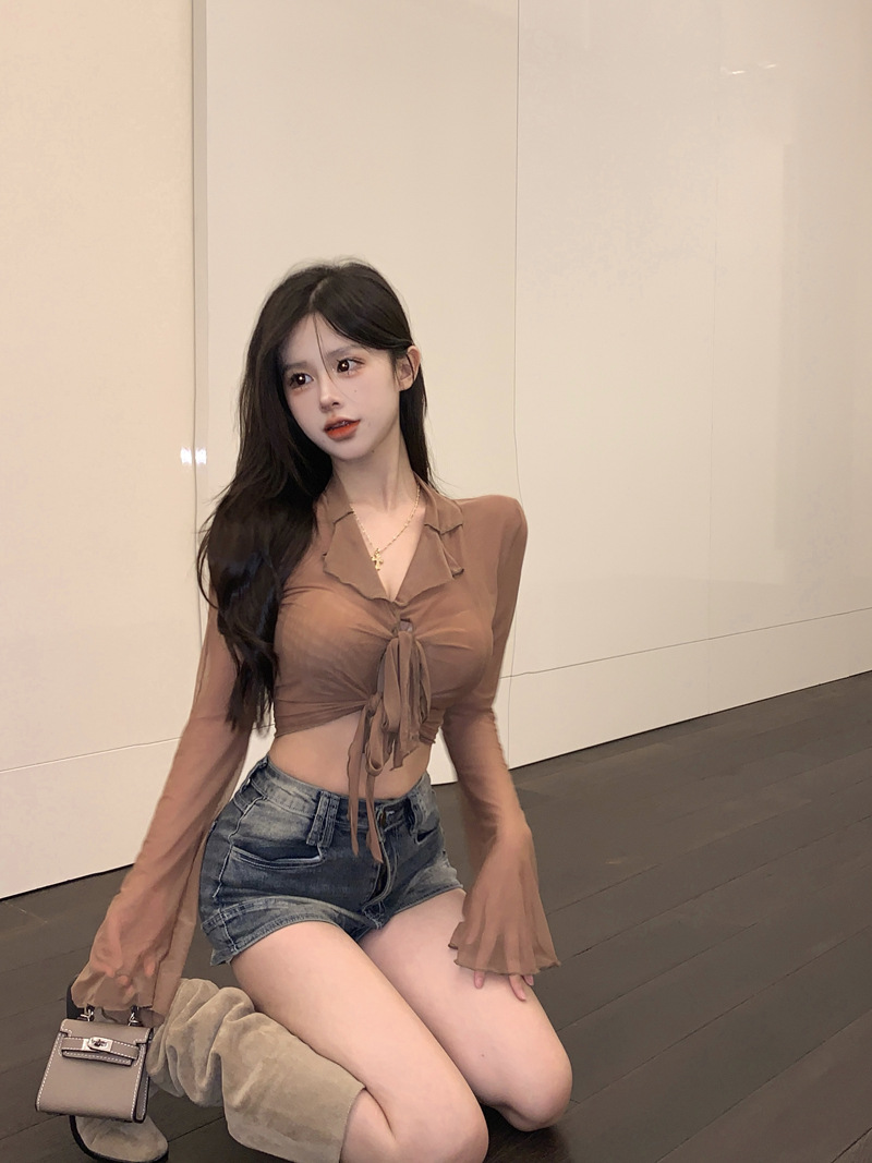 Picture of Strappy Hot Girl Slimming Top Spring and Summer Slim-Fit Ultra-Short Women's Shirt with Retro Design New Base Shirt