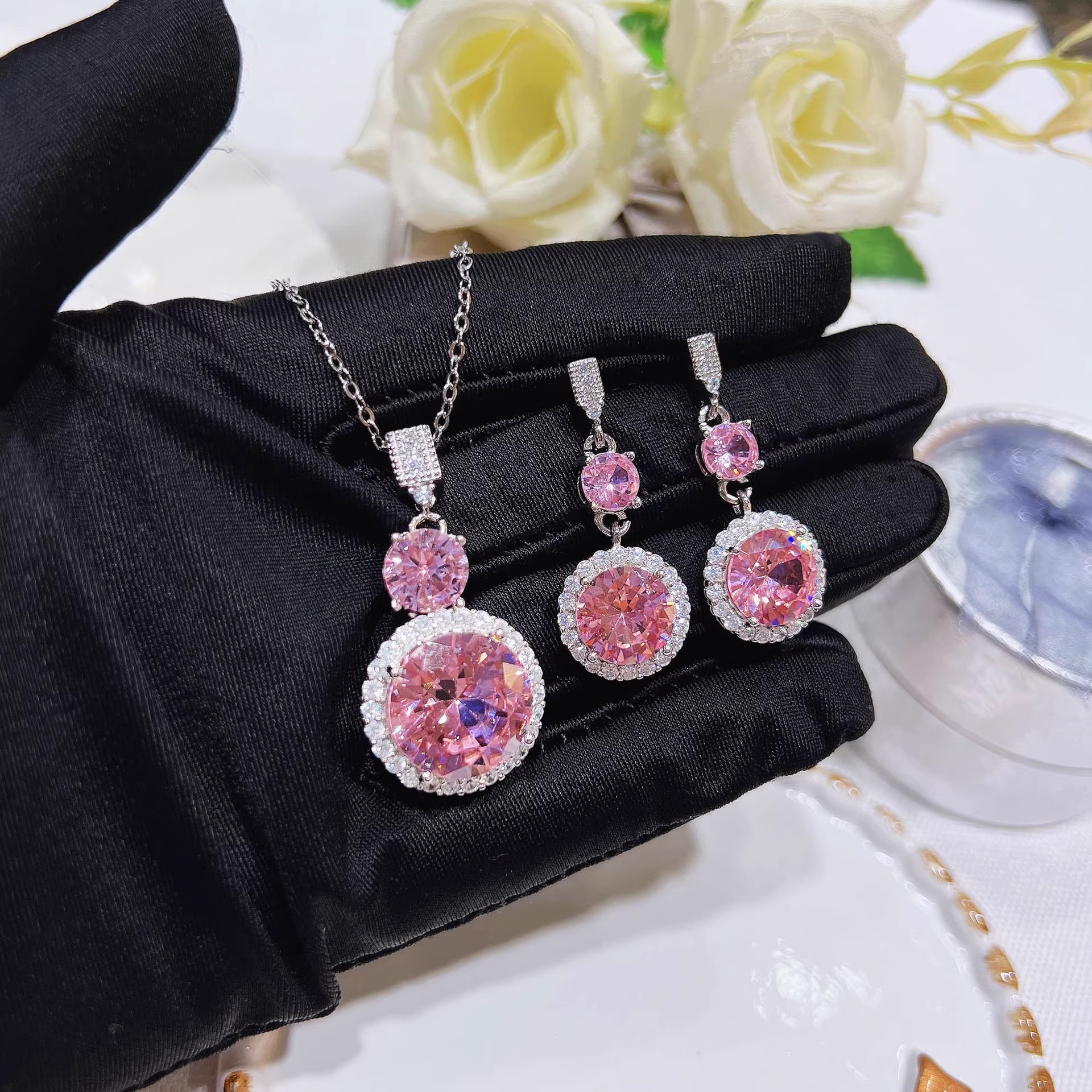 Cross-Border Downstream Live Broadcast Popular Super Flash Light Luxury Pink Zircon Necklace Cherry Blossom Pink Diamond Set High Quality Women's Summer Jewelry