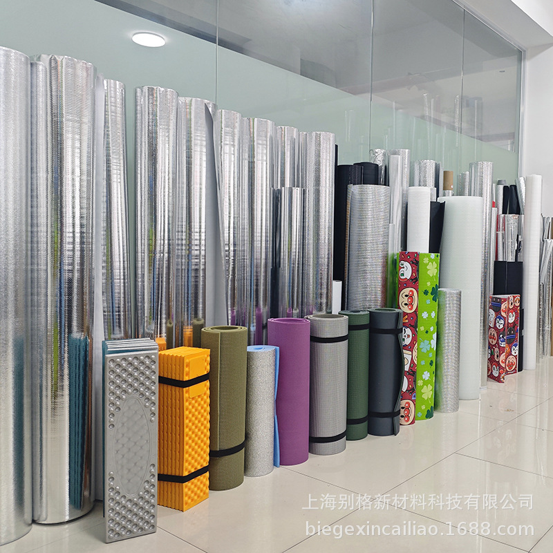 Picture of in stock supply transparent PE woven cloth greenhouse insulation cloth handbag material film composite woven white widening