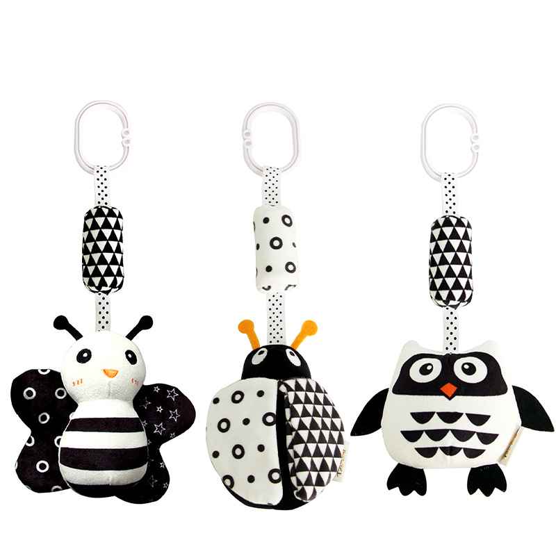 Aipinqi New Animal Baby Black and White Wind Chime Toys 0-3 Years Old Baby Early Education Car Hanging Bed Hanging Toys Wholesale