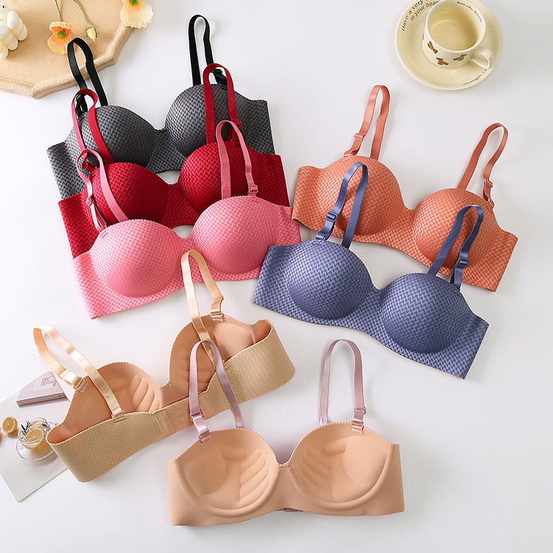 Factory Outlet Underwear Women's One-piece Sexy Gather Comfortable No Steel Ring Removable Shoulder Strap No Mark Girl Bra