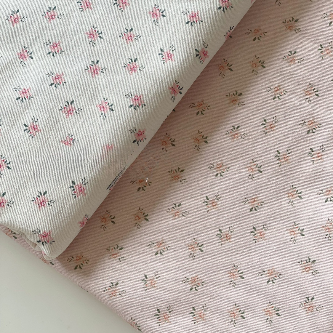 Handmade DIY bags, pants, short skirts, chinos, canvas, 16 counts, floral fabrics have a certain thickness