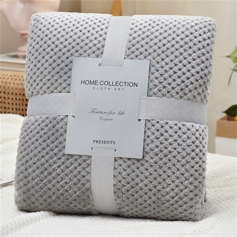 Picture of Pineapple Plaid Blanket Flannel Blanket Office Nap Blanket Air Conditioning Blanket Coral Velvet Thickened Velvet Blanket Wholesale