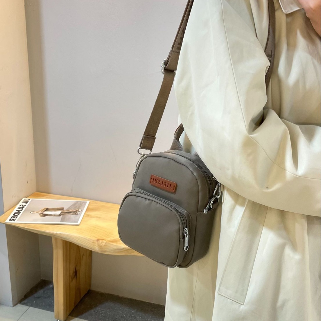 Picture of Jierangshi Factory New Simple All-match Lightweight Shoulder Bag Fashionable Waterproof Nylon Cloth Bag Women's Crossbody Bag