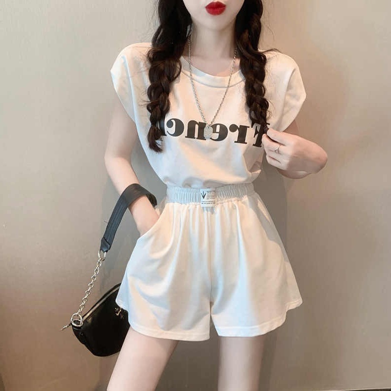 Picture of Fashion Internet Celebrity Street Suit for Women, Salty or Sweet, Summer Sports Style Backless Top + Wide-Leg Shorts Two-Piece Set