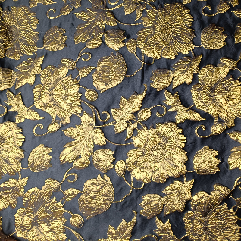 Concave-convex relief large flower jacquard fabric three-dimensional texture exquisite bright silk dark pattern flower decorative clothing fabric