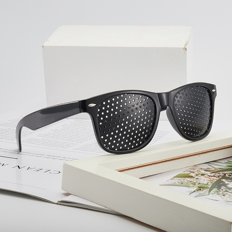Picture of Factory Direct selling hot selling rice nail glasses small hole glasses pinhole glasses porous glasses foreign trade processing