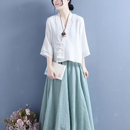 Picture of Cotton and Linen Retro Shirt Women's Seven-point Sleeve Summer New Arrival Loose Artistic Retro Design Color Contrast T-shirt V-neck Top