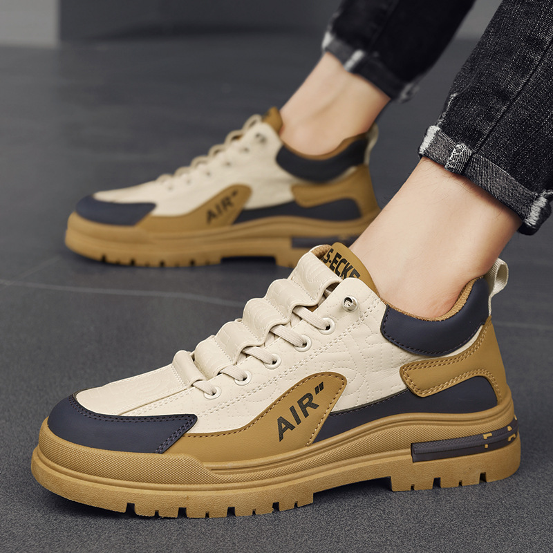 Autumn and Winter Fashionable Mid-high Casual Shoes Teenagers Outdoor Foot sneaker Students Thick Bottom Fashionable Shoes