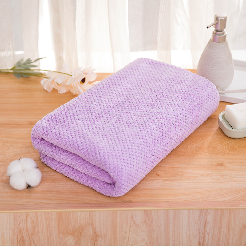 Picture of Pineapple plaid wool bath towel warp knitted coral velvet soft absorbent factory wholesale men and women Bath not easy to lint large square towel