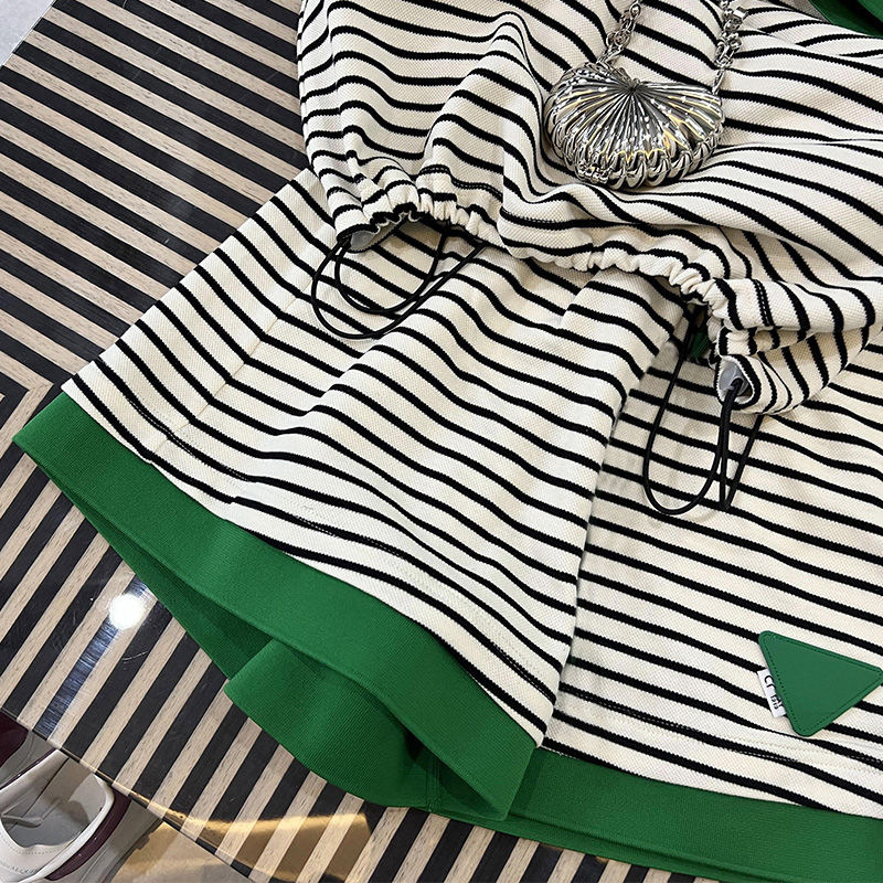 Picture of 2022 Foreign Trade 200 Jin Large Size Casual Suit Women's Summer New Loose Striped Short-sleeved Shorts Fashion Two-piece Suit