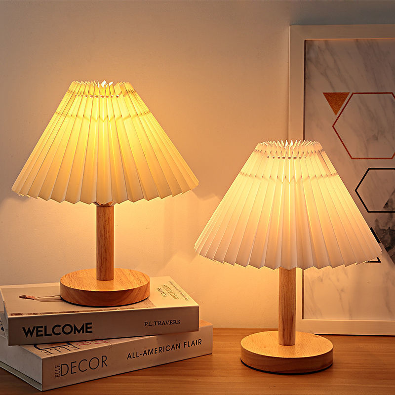 Nordic ins style bedroom bedside lamp Japanese nursing night light Net red light girl dormitory decoration eye protection lamp