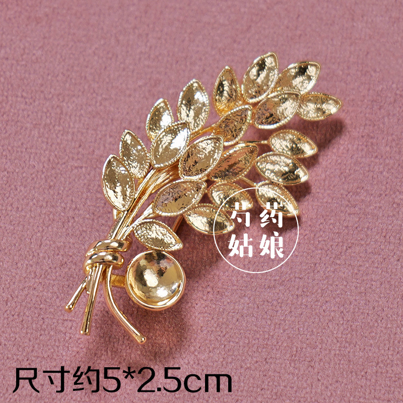Picture of New Product Mother-Of-Pearl Brooch Jewelry/Intangible Cultural Heritage National Style Dot Green Base Embryo/National Style Holiday Event Handmade DIY Materials