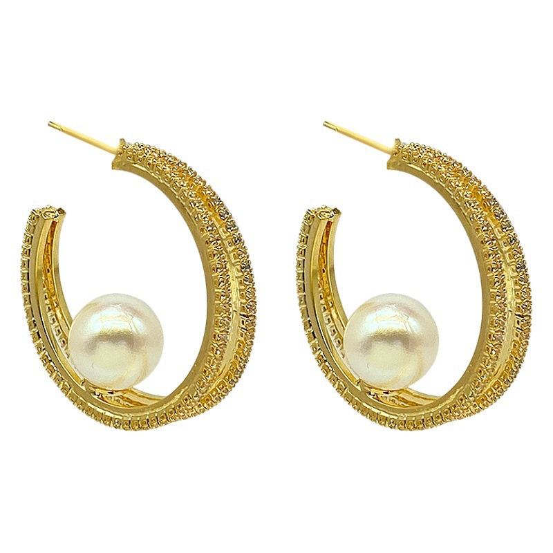 European and American retro exaggerated circle pearl earrings niche design fashion earrings light luxury high-end temperament earrings