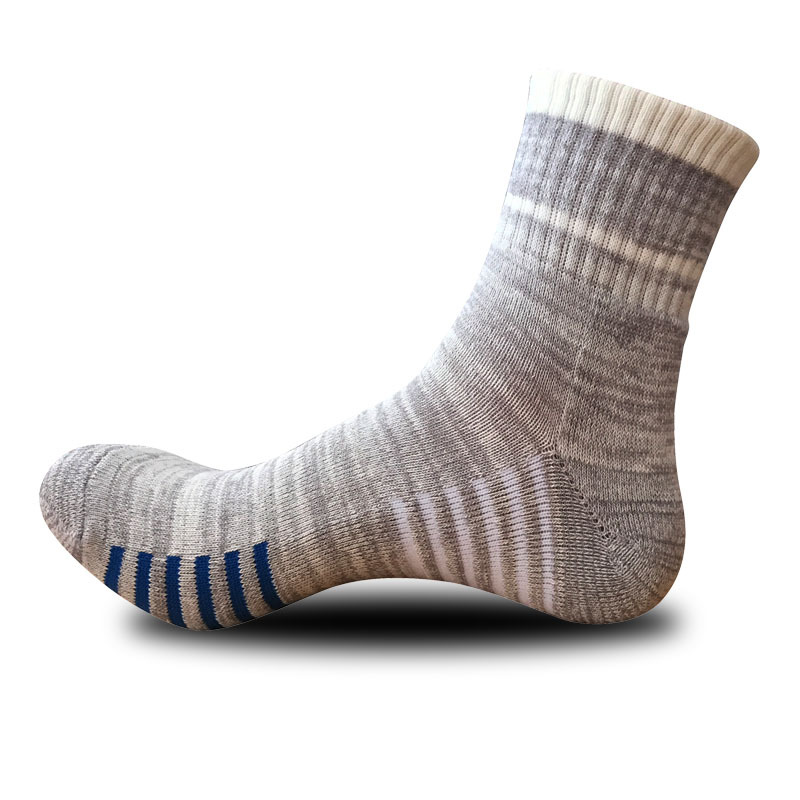 Picture of New socks men's autumn and winter mid-calf men's socks sole brushed thickened winter sports socks basketball socks one-piece delivery