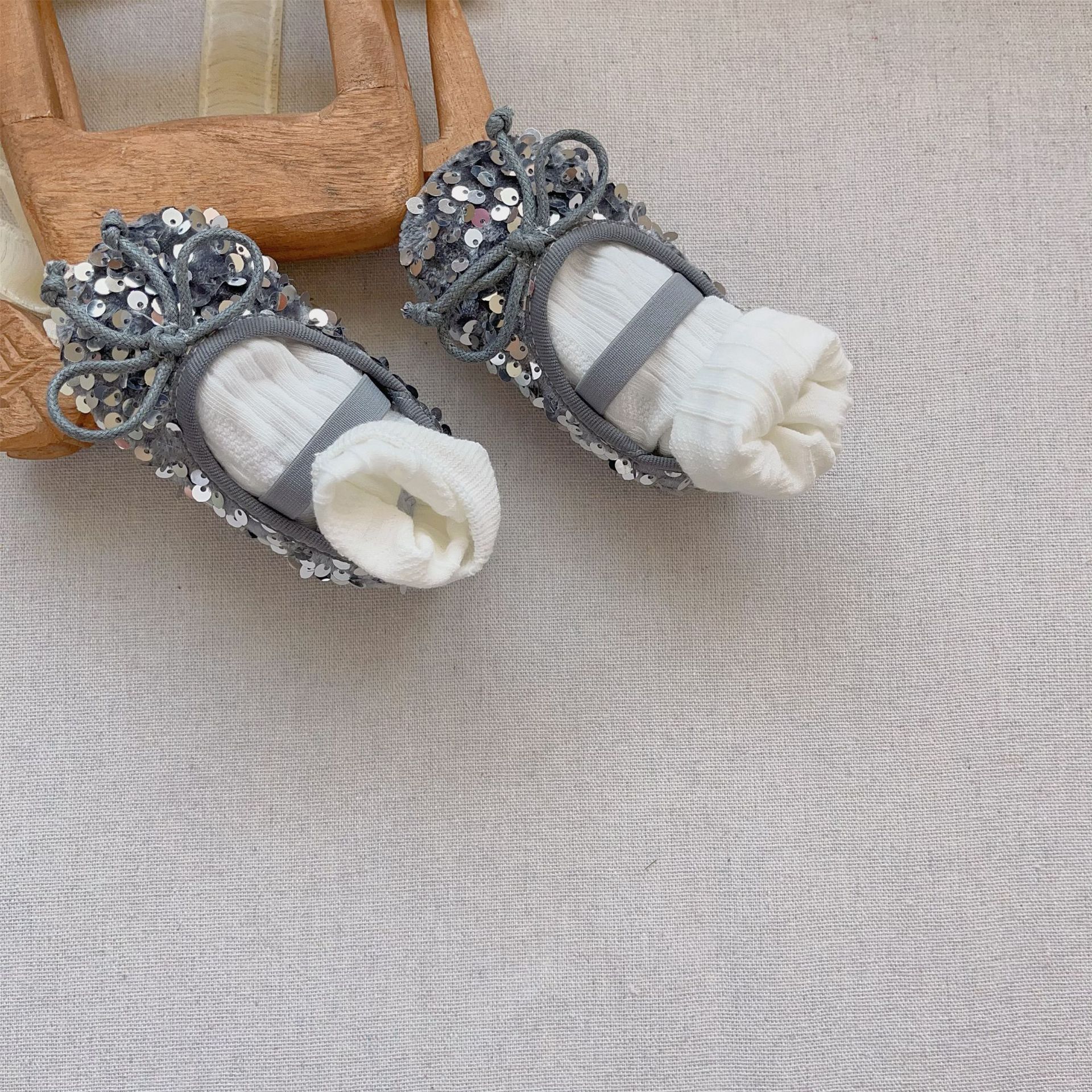 Picture of Spring and Autumn New Girls' Shoes Baby Toddler Shoes Sequin Princess Shoes Women's Baby Shoes Korean Style Children's Small Single Shoes
