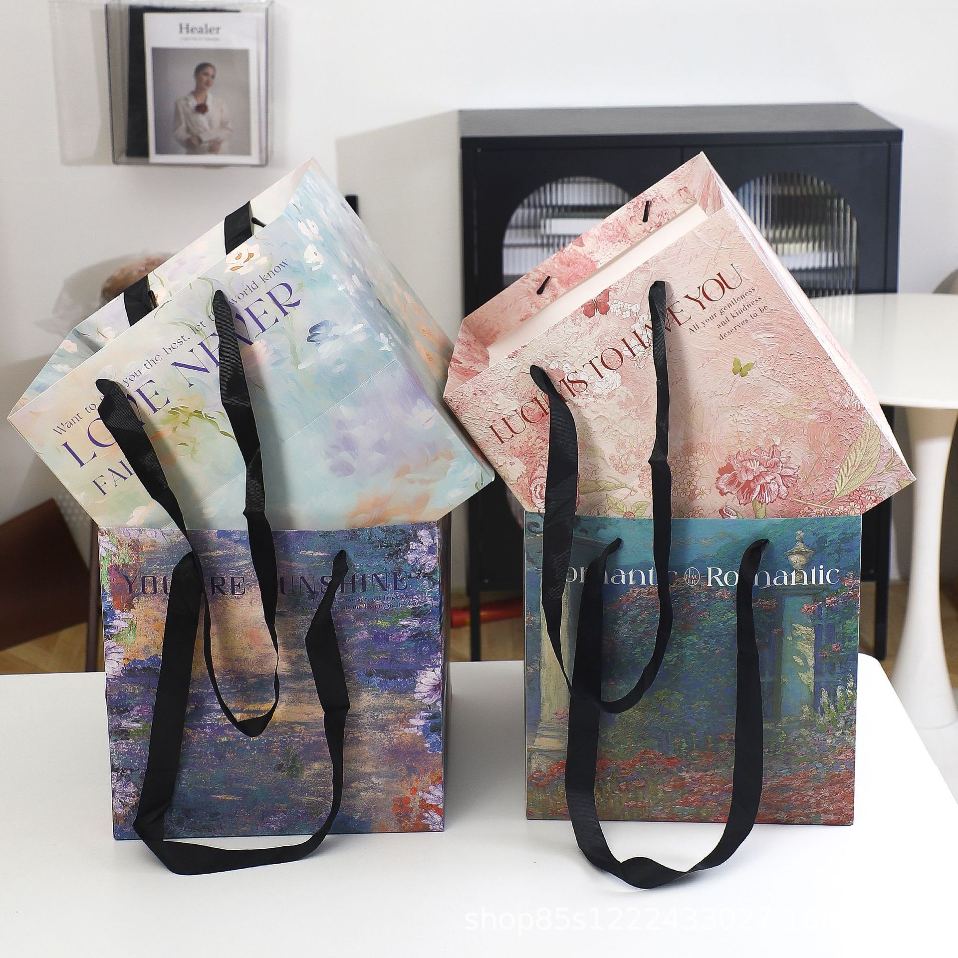 Zhuo Fiber Flower Material Valentine's Day Bronzing Oil Painting Handbag Flower Bag Flower Bag Gift Valentine's Day Flower Packaging Bag