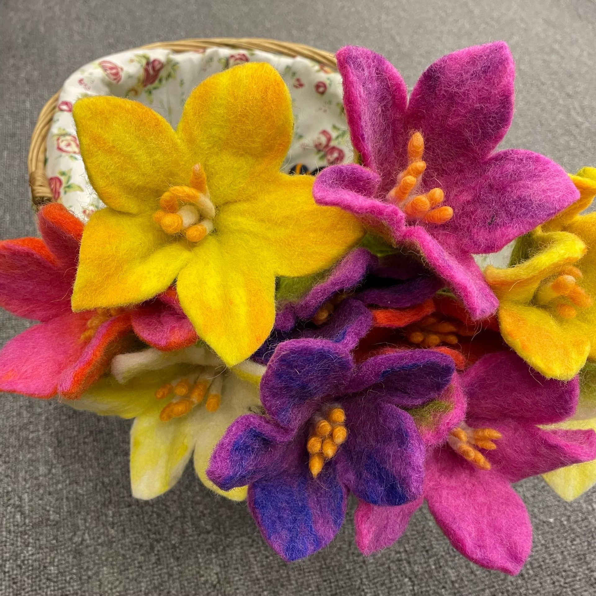 Wool felt poking flowers bouquet decorative flowers
