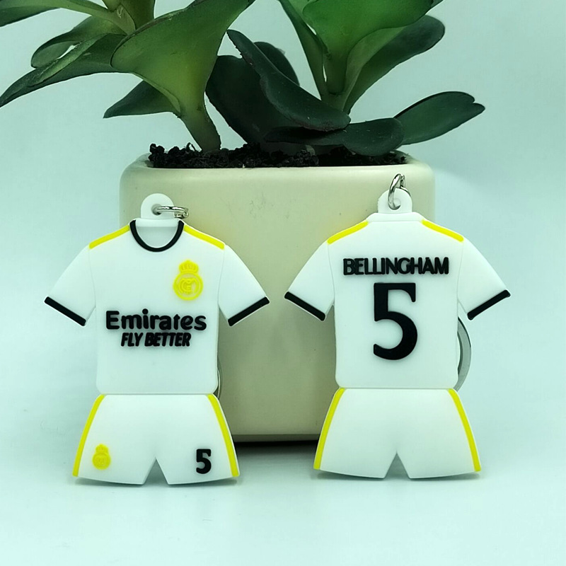 Real Madrid Bellingham guomi laotaro Enzo Jersey keychain PVC soft rubber keychain fan supplies
