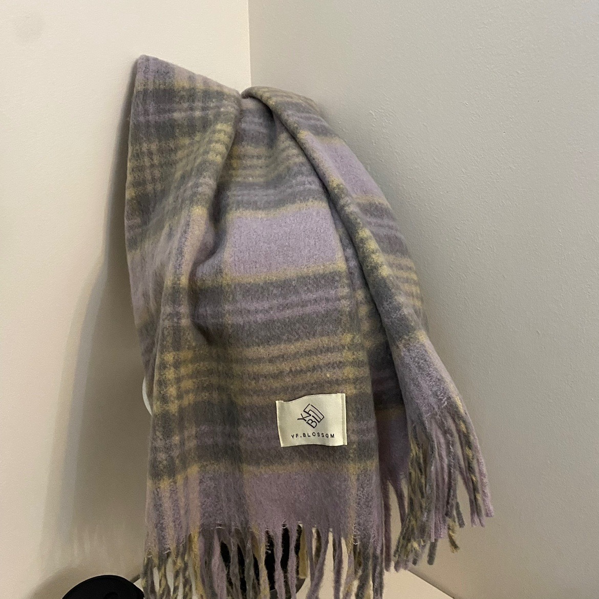 Picture of Cross-border solid color new imitation cashmere scarf women's autumn and winter thickened warm shawl solid color student scarf men's wholesale