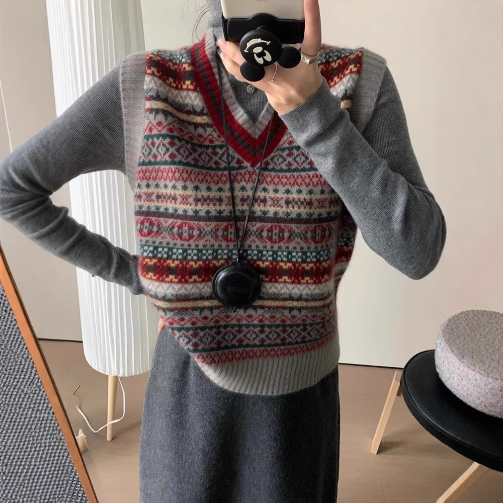 Picture of French-style Contrast Jacquard V-neck Knitted Sleeveless Vest Vest Women's Spring and Autumn Stacked Waistcoat Sweater Outer Thick Top