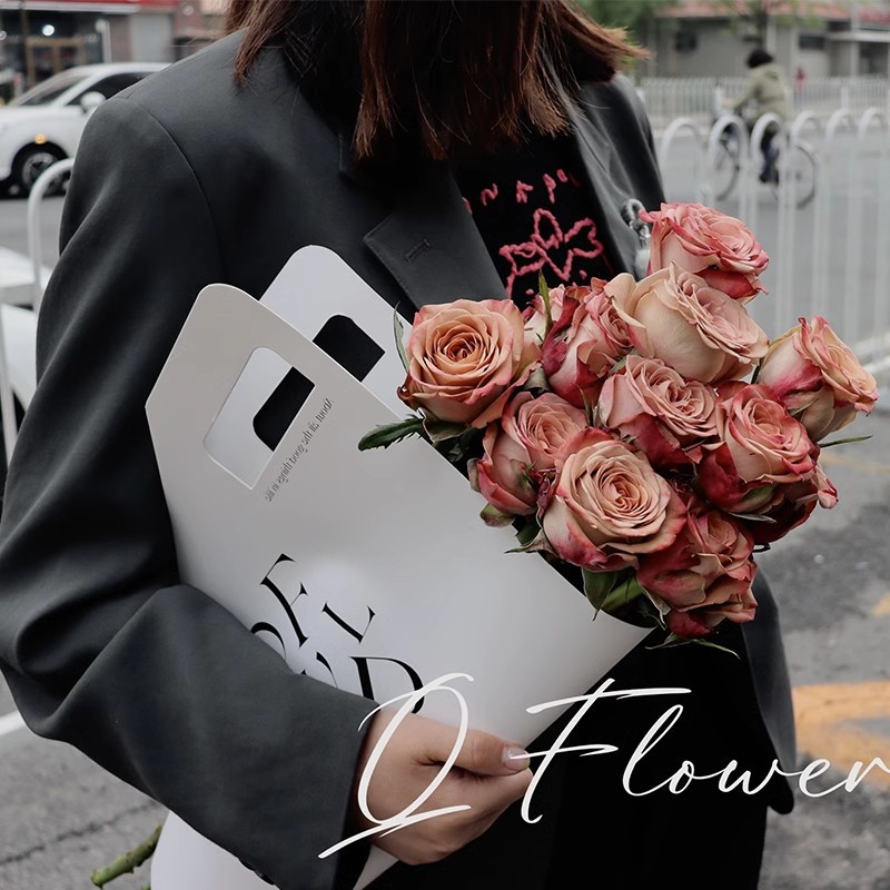 Picture of Customized original design flower bouquet flower tote bag flower bouquet tote gift bag packaging bag