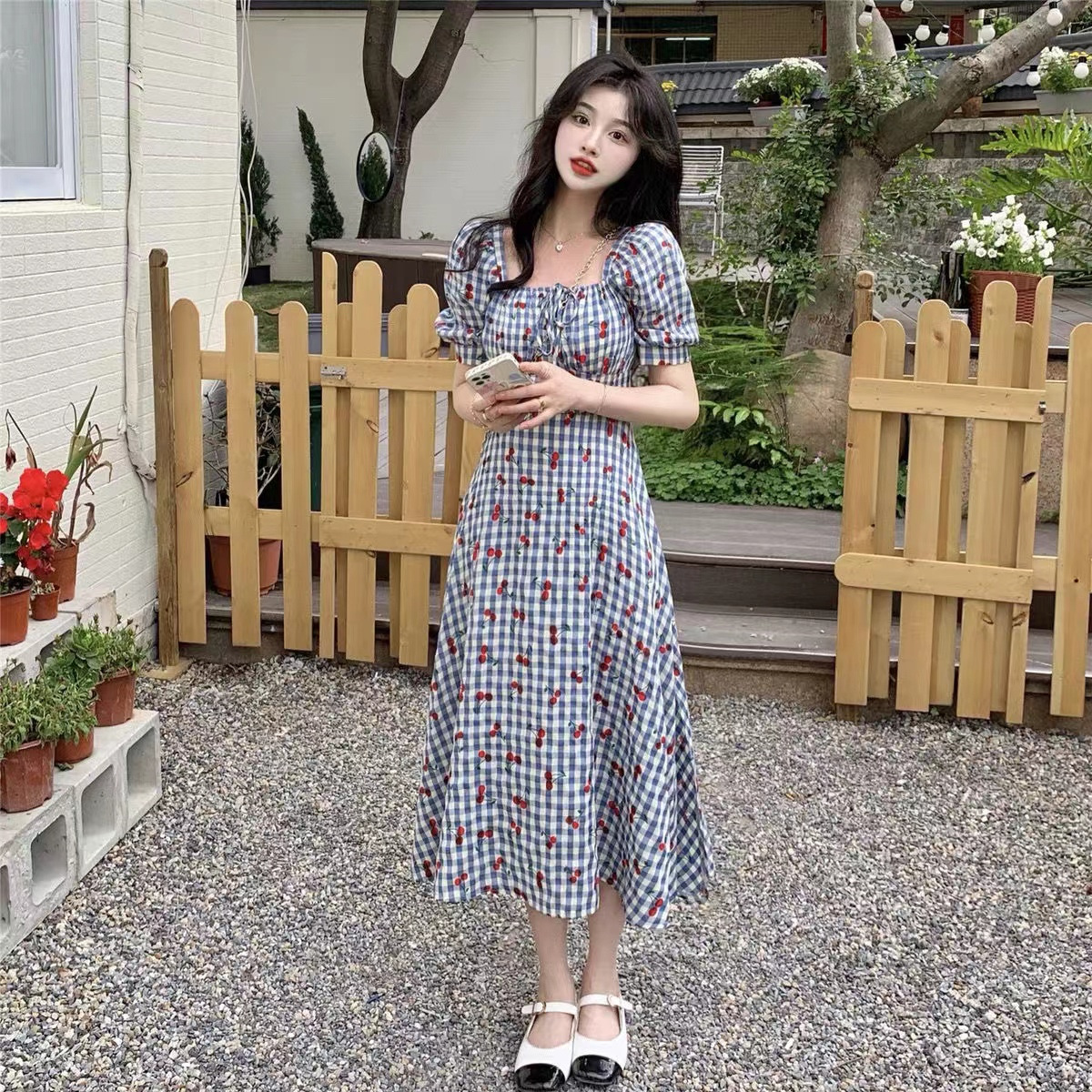 2024 French Retro Sweet Tea Break Skirt Summer Date Dress Square Neck Waist Slimming Look Dress
