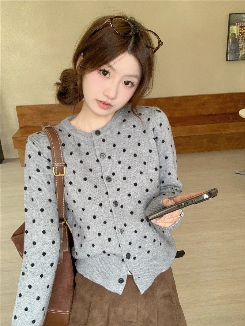 Cross-border 2024 New Wave Dot Knitted Cardigan Women's Autumn and Winter New Stacked Wear Design Sense All-match Slimming Long-sleeved Top