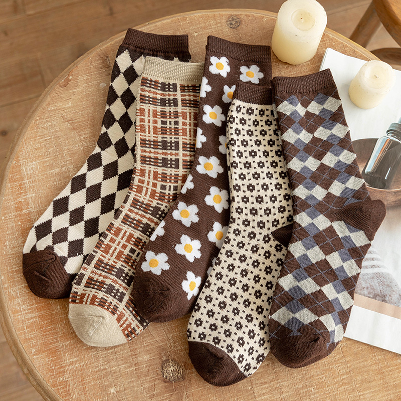 3 pairs of generation socks women's autumn and winter popular retro mid-calf length socks Brown series ins rhombus fashion socks British style cotton socks