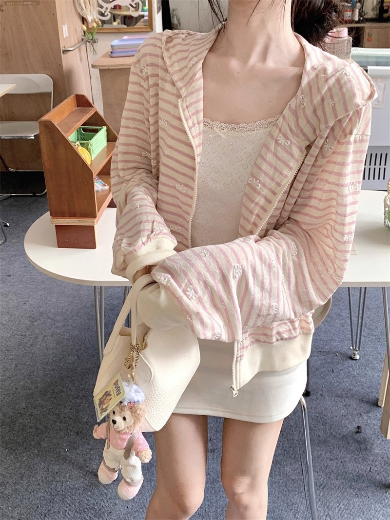 2025 New Korean Versatile Slimming Striped Sun Protection Long Sleeve Hooded Cardigan Cover-Up Loose Casual Jacket Women's Trendy Style