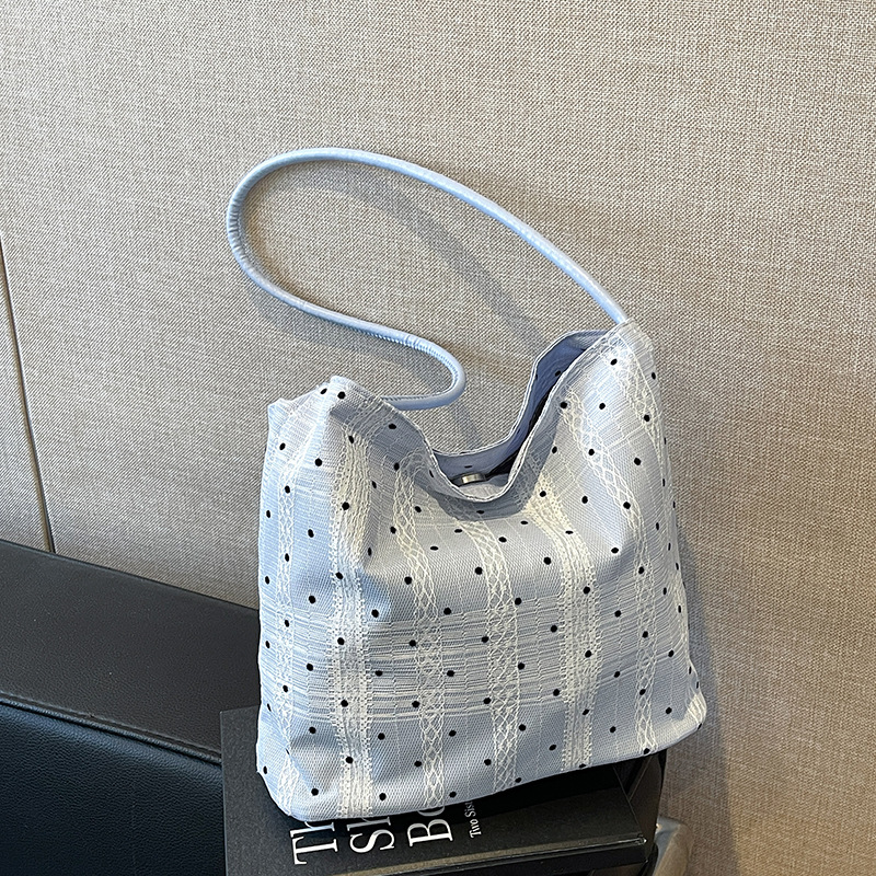 Picture of South Korea Niche Underarm Bag Women's 2024 New Fashionable Fashionable Portable Granny Bag Shoulder Delicate Small Bag