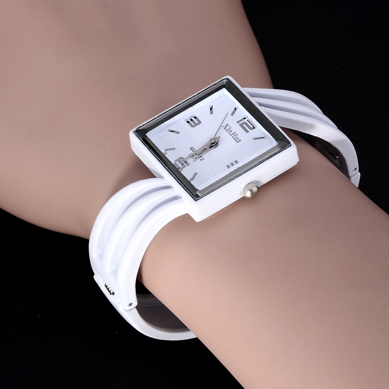 2023 Middle East watch Women's Bracelet watch Women's watch Gift Wholesale watch Cross-border E-Commerce Exclusive