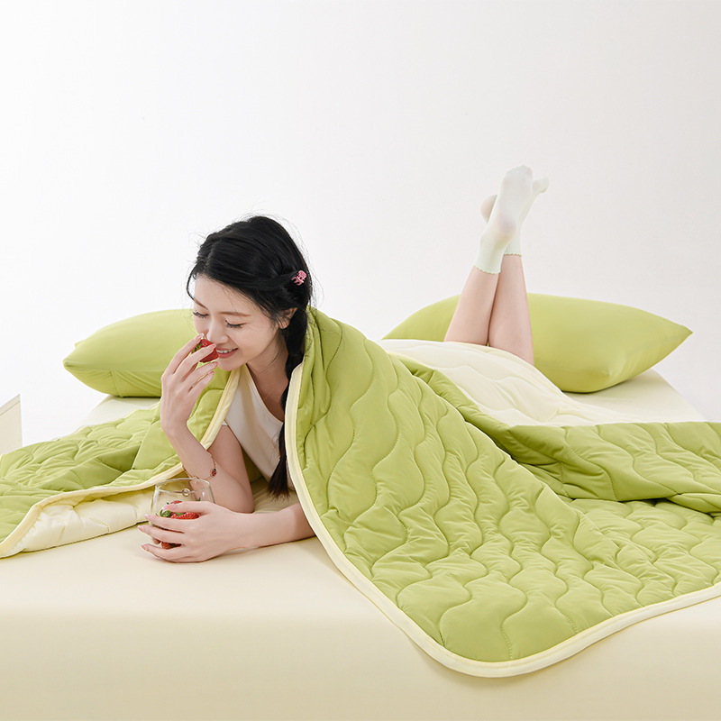 Picture of Super Soft Class a Cool Silk Air-Conditioning Quilt Summer Cool Quilt Single and Double Student Lunch Break Summer Quilt Kidsren's Thin Quilt Washable