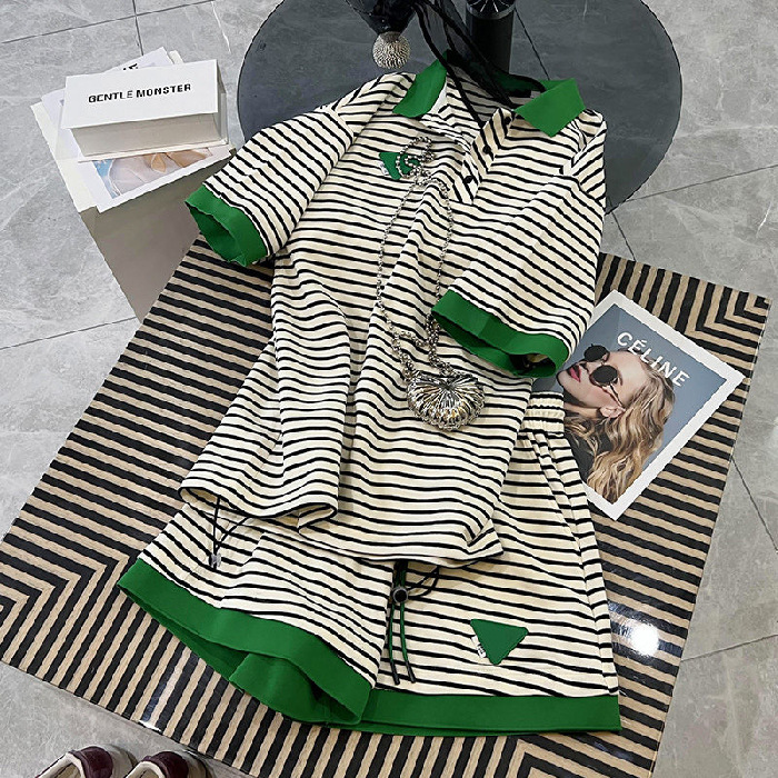 Picture of 2022 Foreign Trade 200 Jin Large Size Casual Suit Women's Summer New Loose Striped Short-sleeved Shorts Fashion Two-piece Suit
