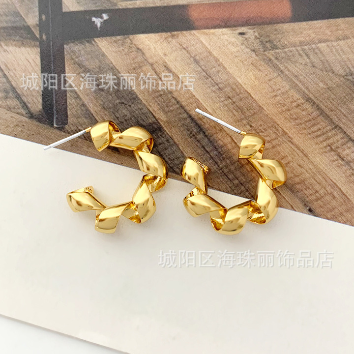 European and American Niche Retro Temperament All-match High-end Sense Twist Shape Telephone Line Copper Plated with Real Gold Metal Ears