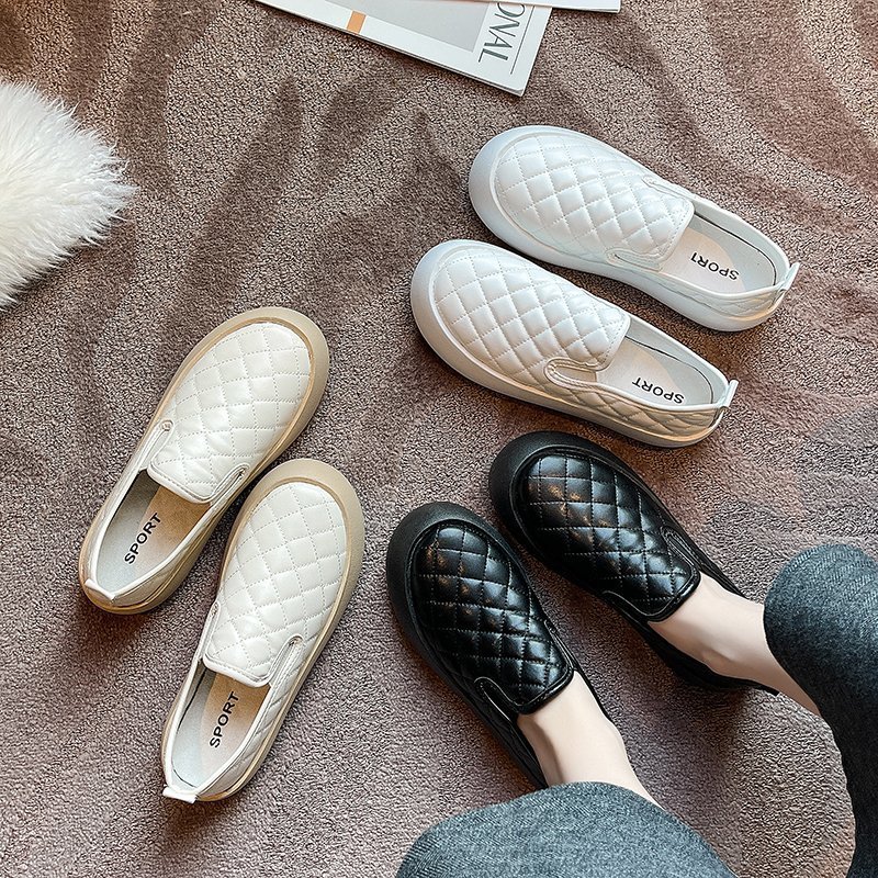 Slip-on White Shoes Women's 2024 Summer New Style Hot Flat Lazy Loafers Casual All-match Sports Sneakers