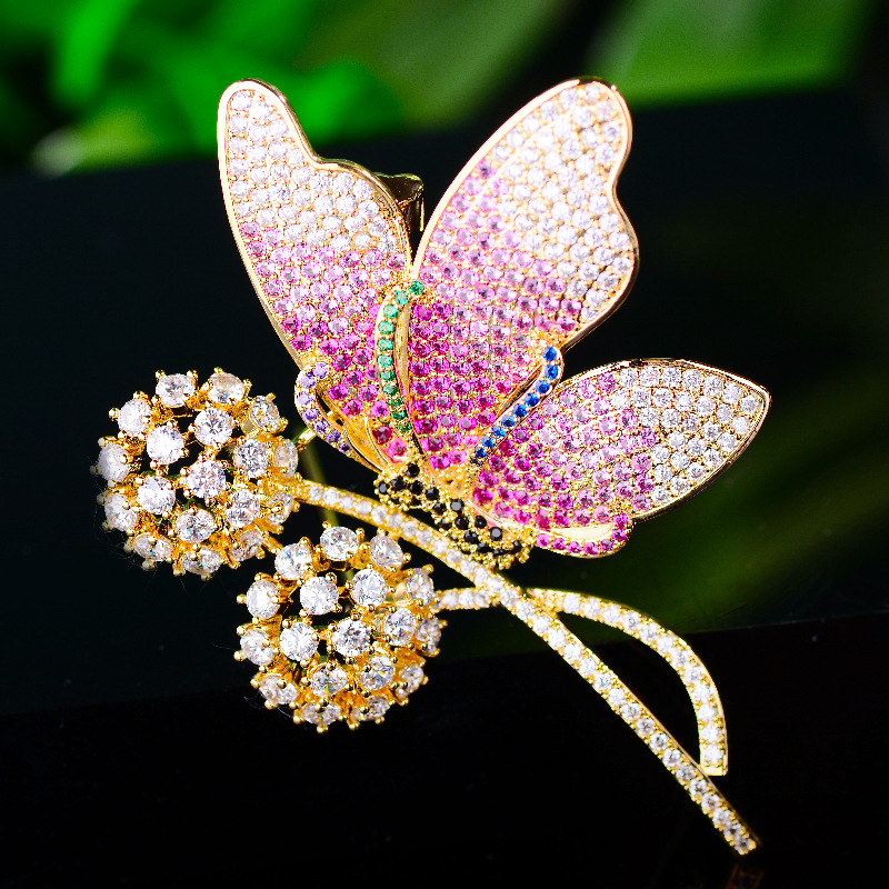 Picture of Korean style fashionable Elegant Butterfly Love flower zirconia brooch elegant elegant Elegant Butterfly clothing pin high-grade accessories