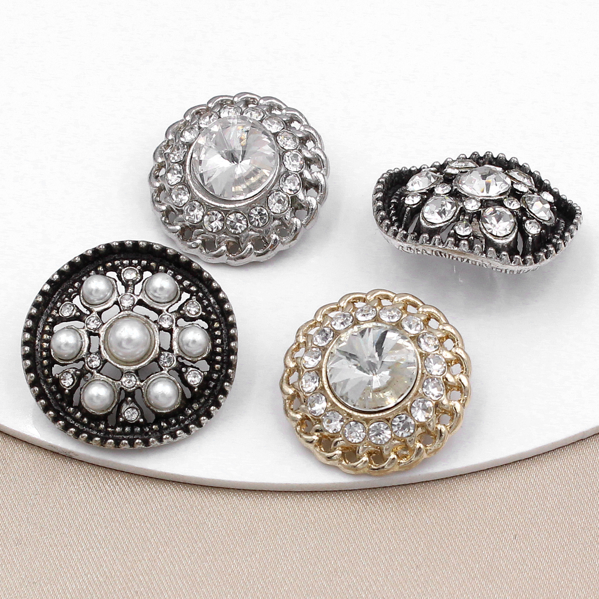 Tweed Style Round Small Pearl Crystal Glass Diamond Alloy Buttons Coat Windbreaker Clothing Accessories Pearlescent Buttons