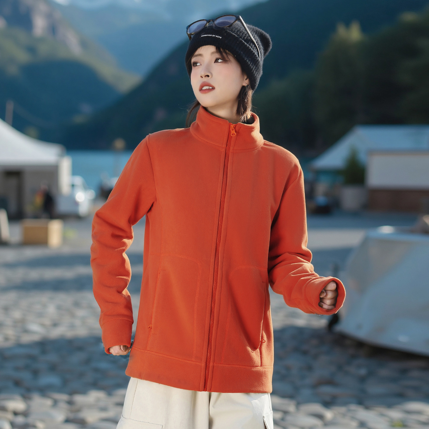 Picture of Casual and warm reversible fleece cardigan, unisex, autumn/winter outdoor windproof softshell jacket, layered with fleece jacket