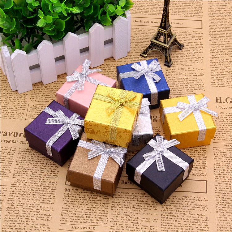Picture of Spot Wholesale Pearlescent Lani Pattern Ring Box Heaven and Earth Cover Jewelry Carton Earrings Jewelry Packaging Box Manufacturer